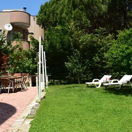 Vacation With Garden 311 펜션 *